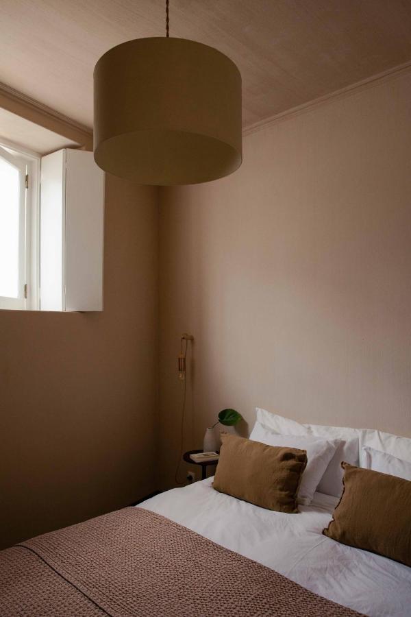 Azenhas Do Mar Roadside House Villa โกลาเรส ภายนอก รูปภาพ