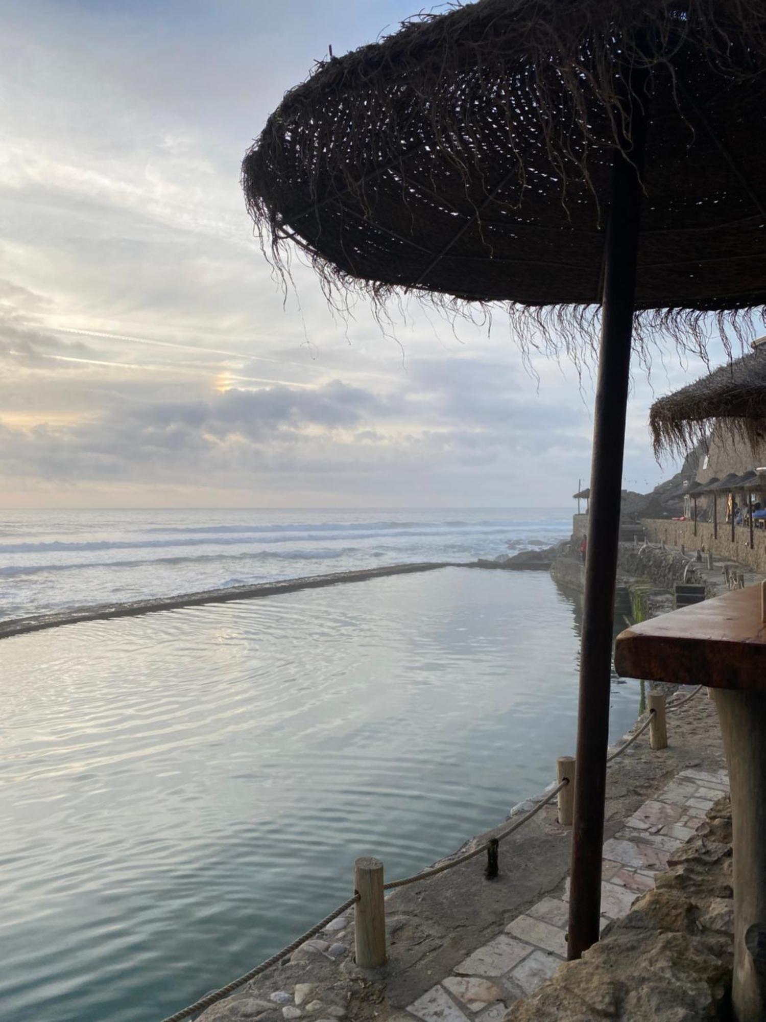 Azenhas Do Mar Roadside House Villa โกลาเรส ภายนอก รูปภาพ